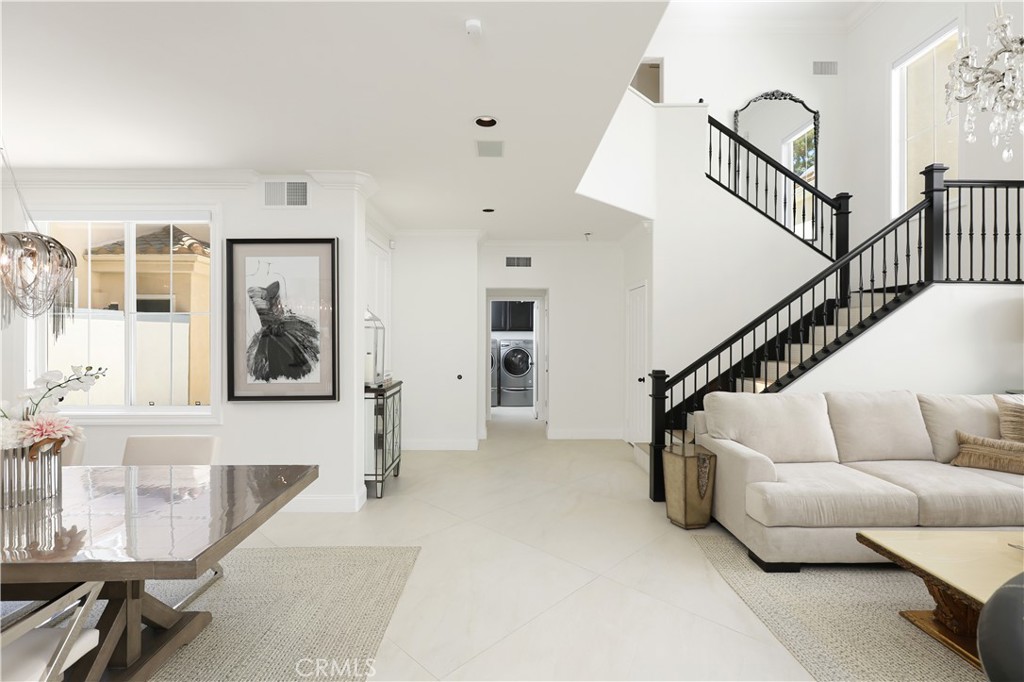 7 Lyon Property Photo 10