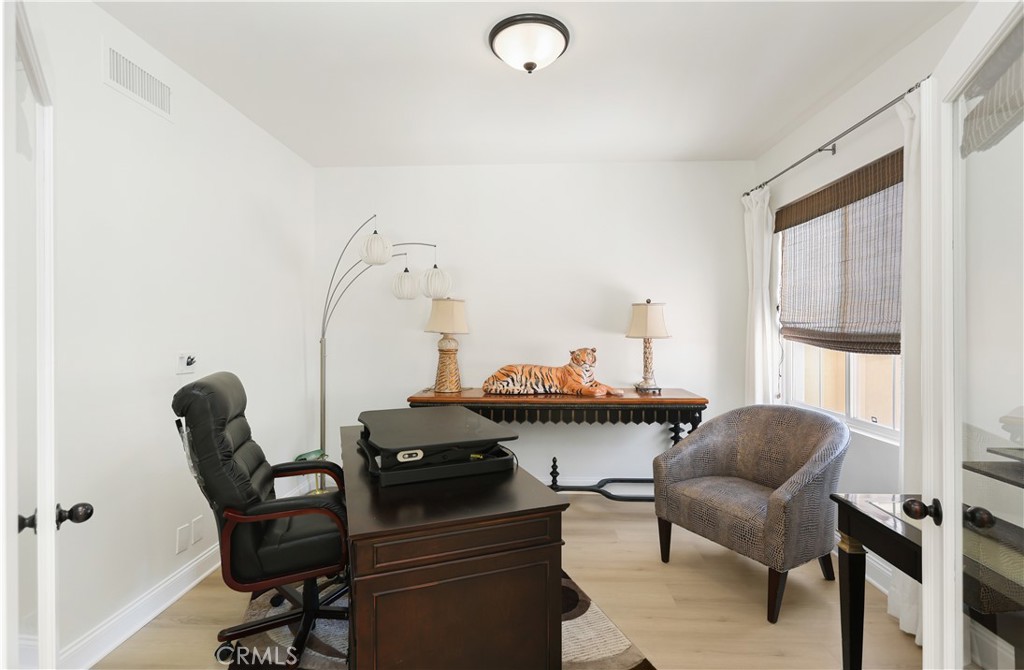 7 Lyon Property Photo 20