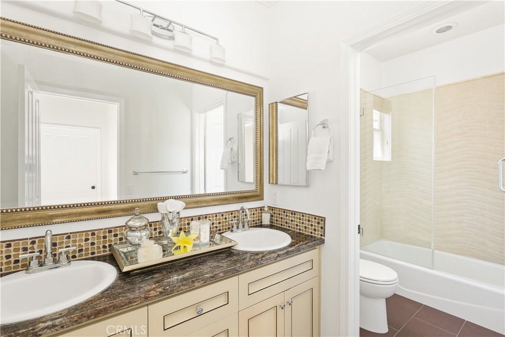 7 Lyon Property Photo 25