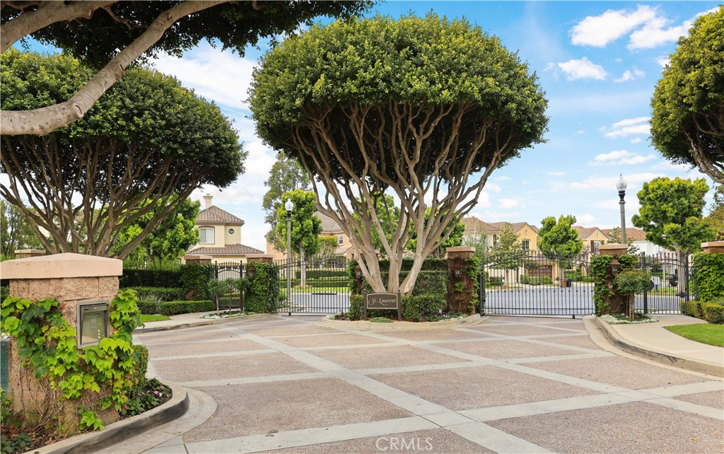 7 Lyon Property Photo 29
