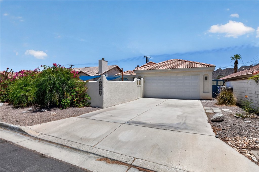 52416 Avenida Villa Property Photo