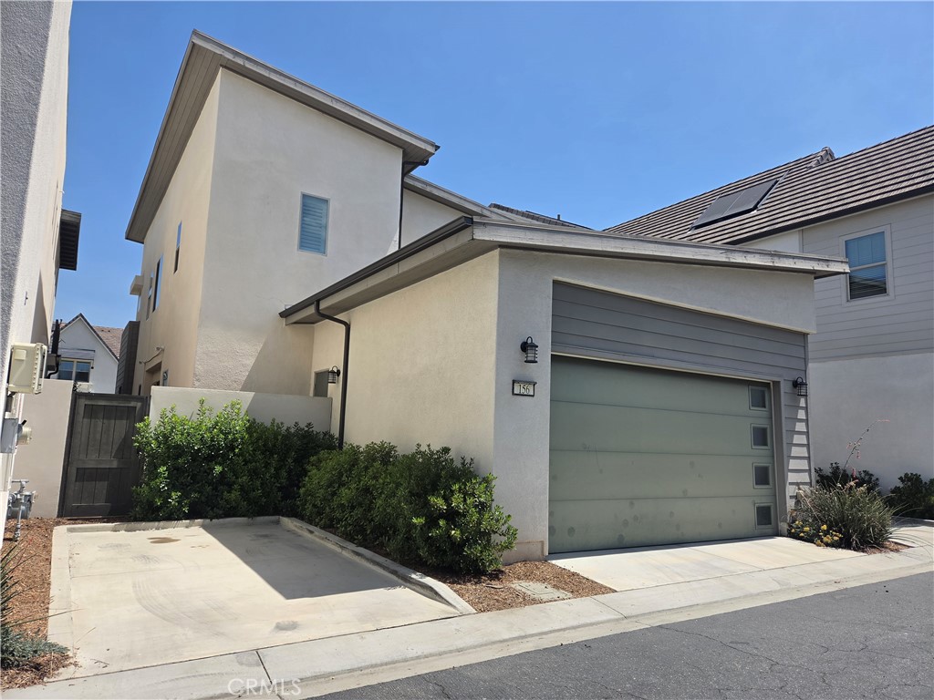 156 Scale Property Photo 3