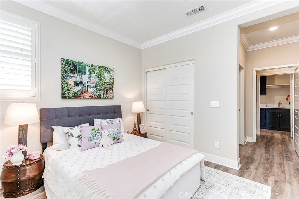 156 Scale Property Photo 27