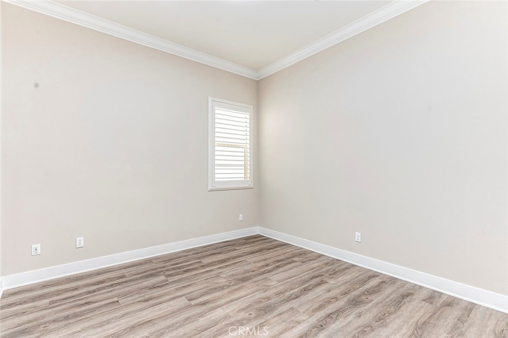 156 Scale Property Photo 28