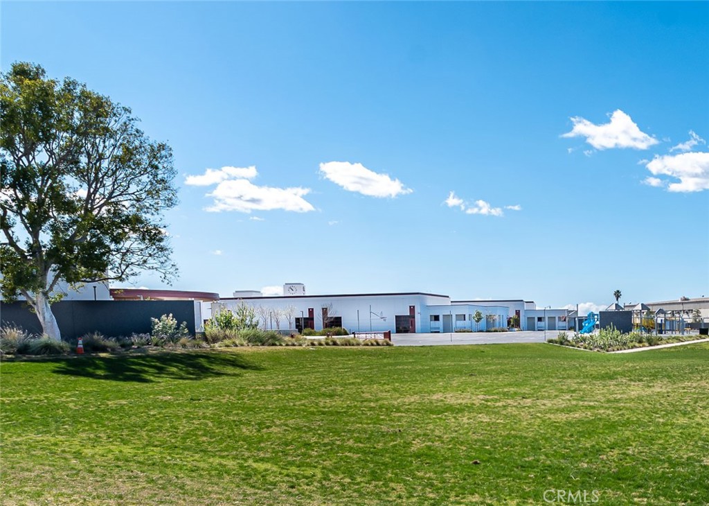156 Scale Property Photo 32