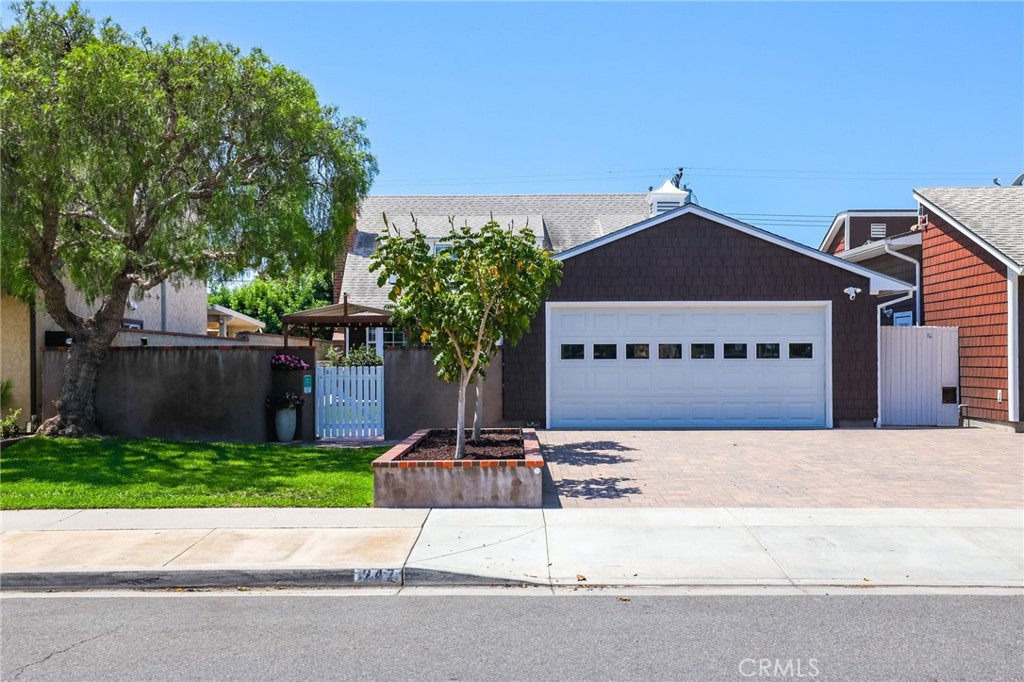 247 23rd Street Property Photo 2