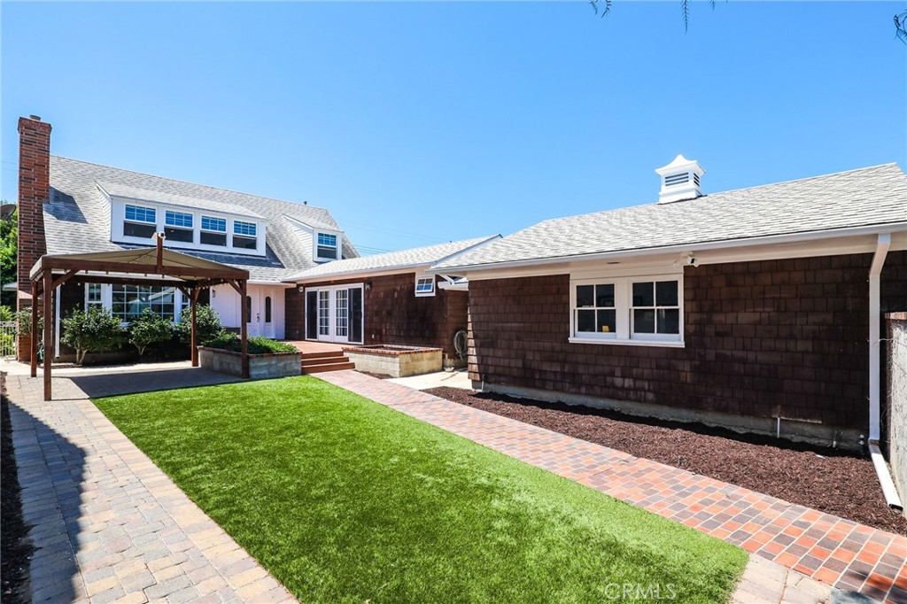 247 23rd Street Property Photo 4