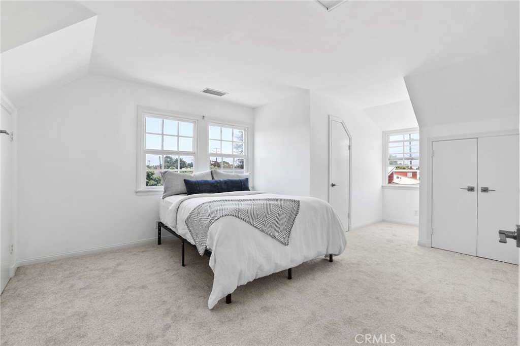 247 23rd Street Property Photo 31