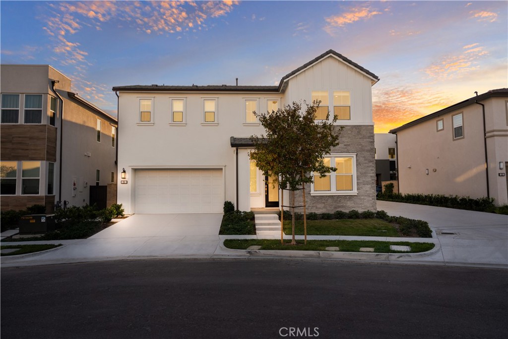 151 Fremont Property Photo 2