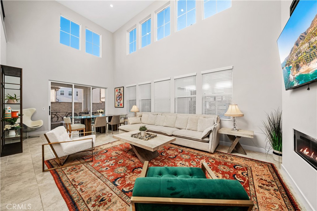 151 Fremont Property Photo 3
