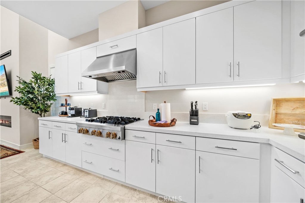 151 Fremont Property Photo 7