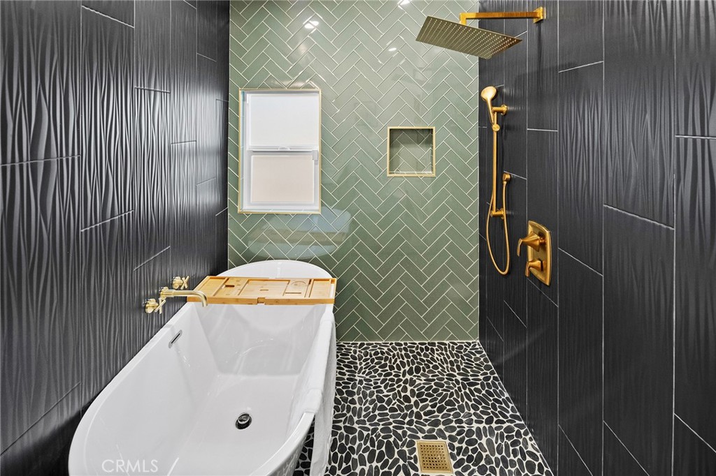 39023 Waterview Property Photo 33