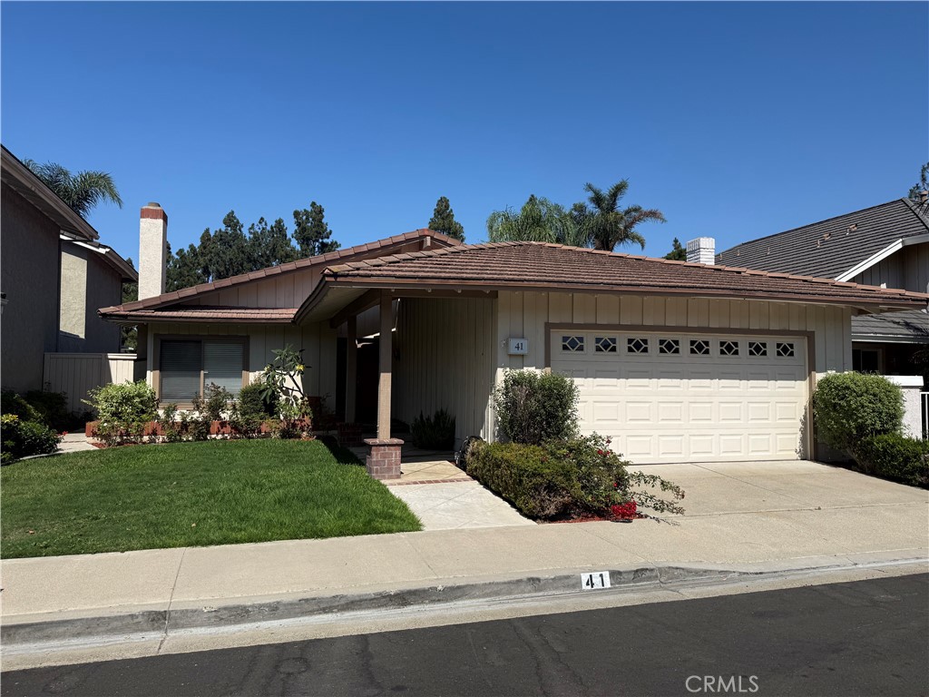 41 Sparrowhawk Property Photo 1