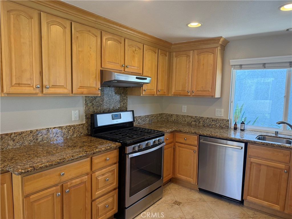 41 Sparrowhawk Property Photo 3