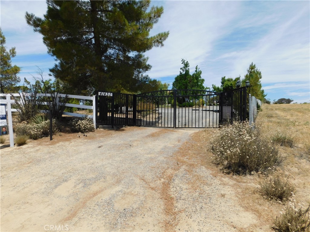41430 Rolling Hills Property Photo 3