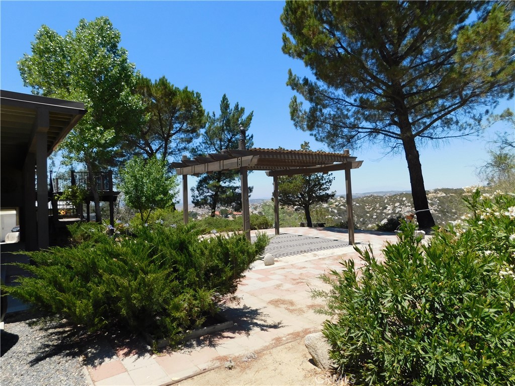 41430 Rolling Hills Property Photo 4