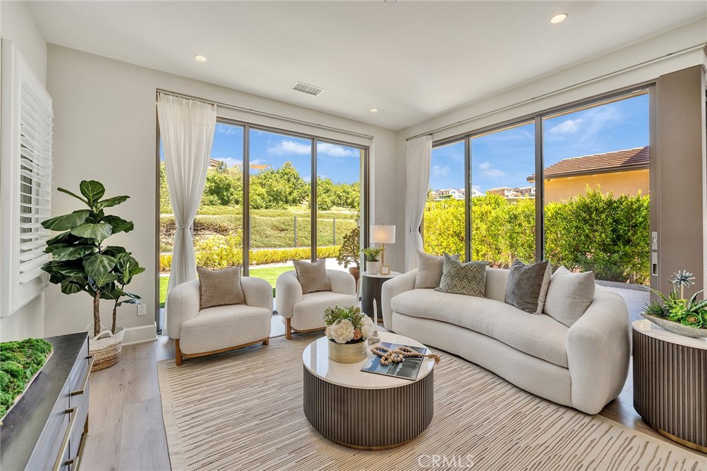 152 Statura Property Photo 1