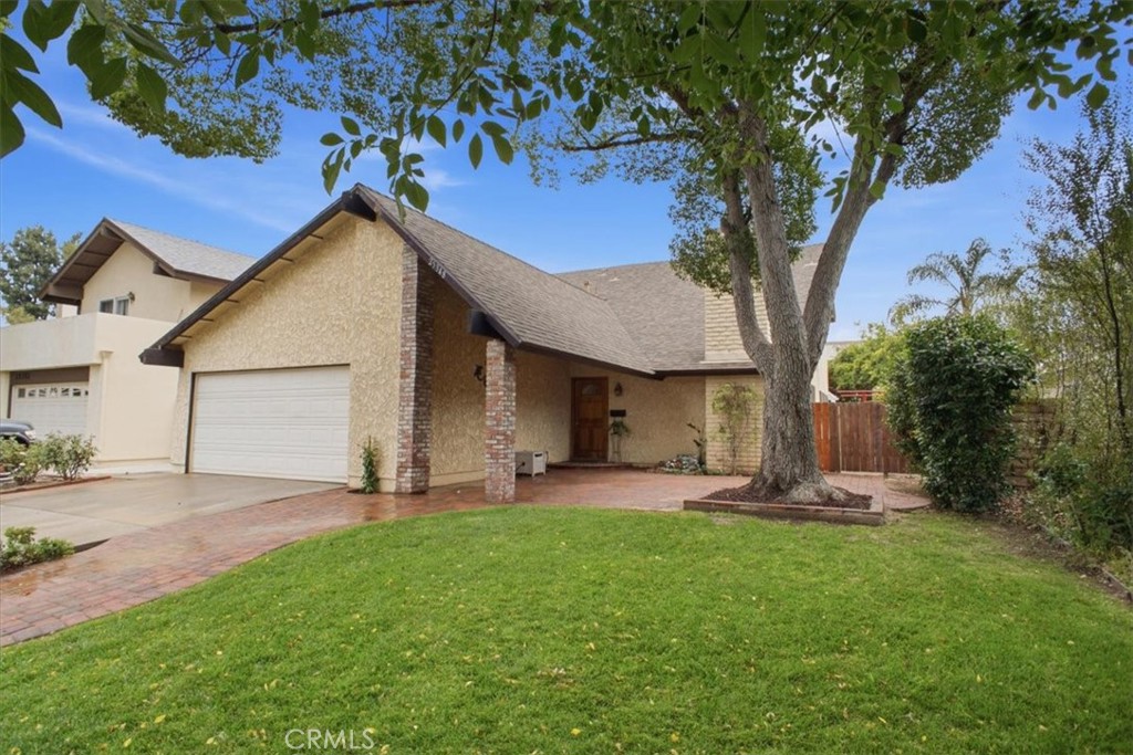 25348 Via Palacio Property Photo 1