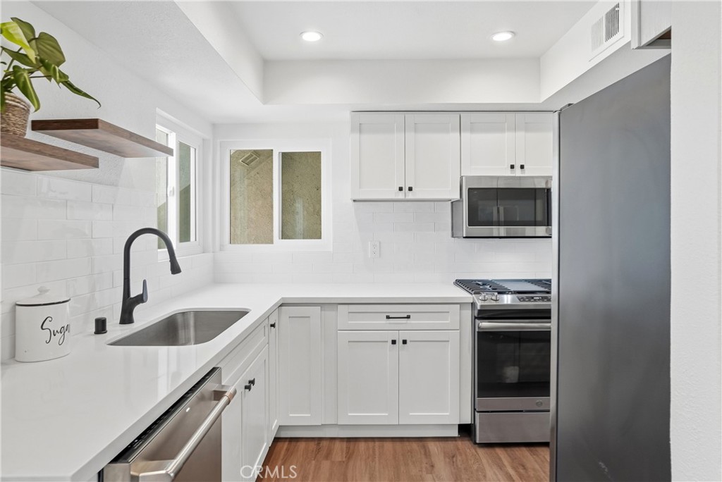 29121 Via Cerrito Property Photo 6