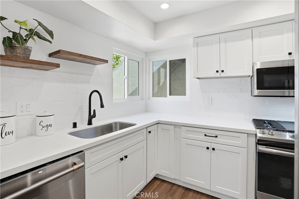 29121 Via Cerrito Property Photo 7