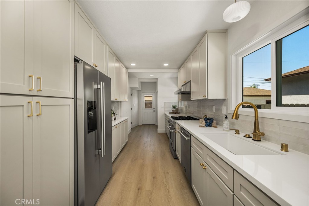 6008 Village Property Photo 19