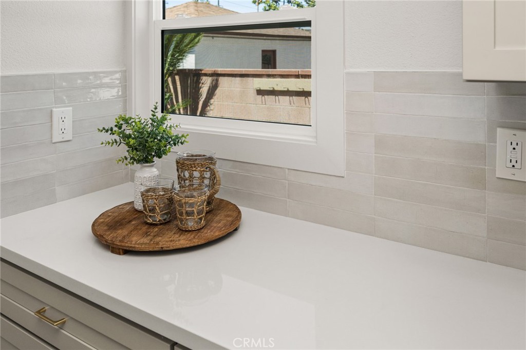 6008 Village Property Photo 21