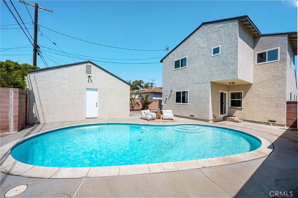 6008 Village Property Photo 33