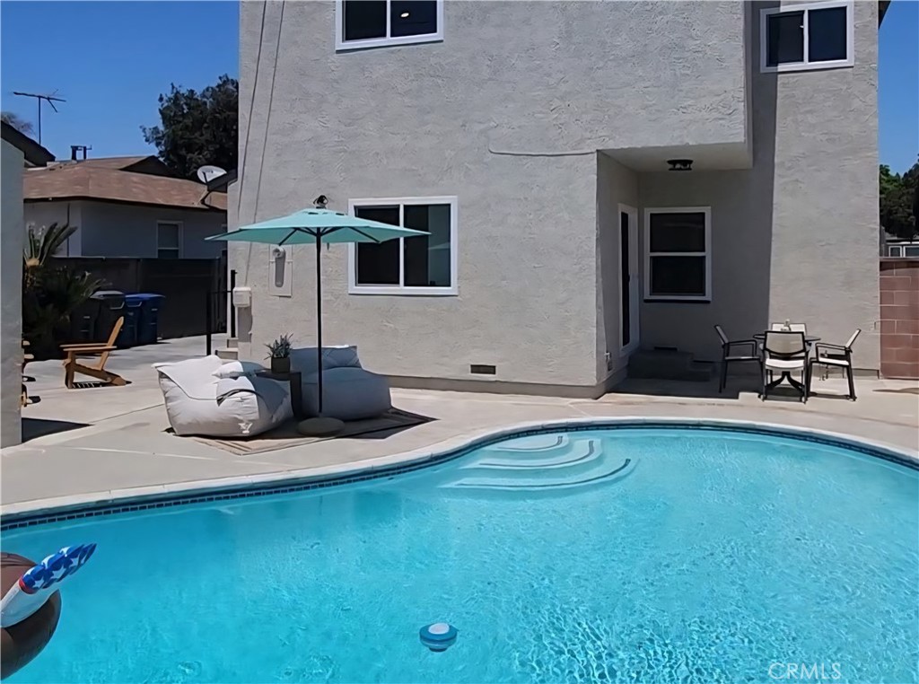 6008 Village Property Photo 34