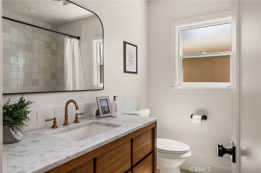 6008 Village Property Photo 45