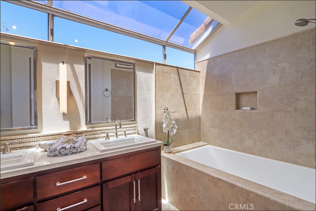 2 Firecrest Property Photo 35