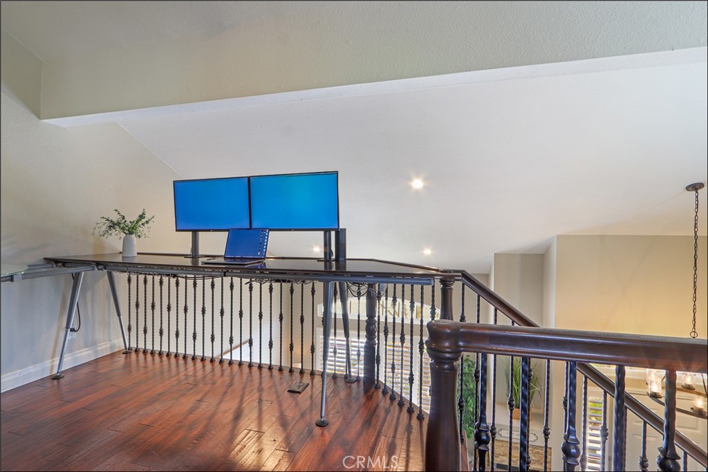 2 Firecrest Property Photo 37