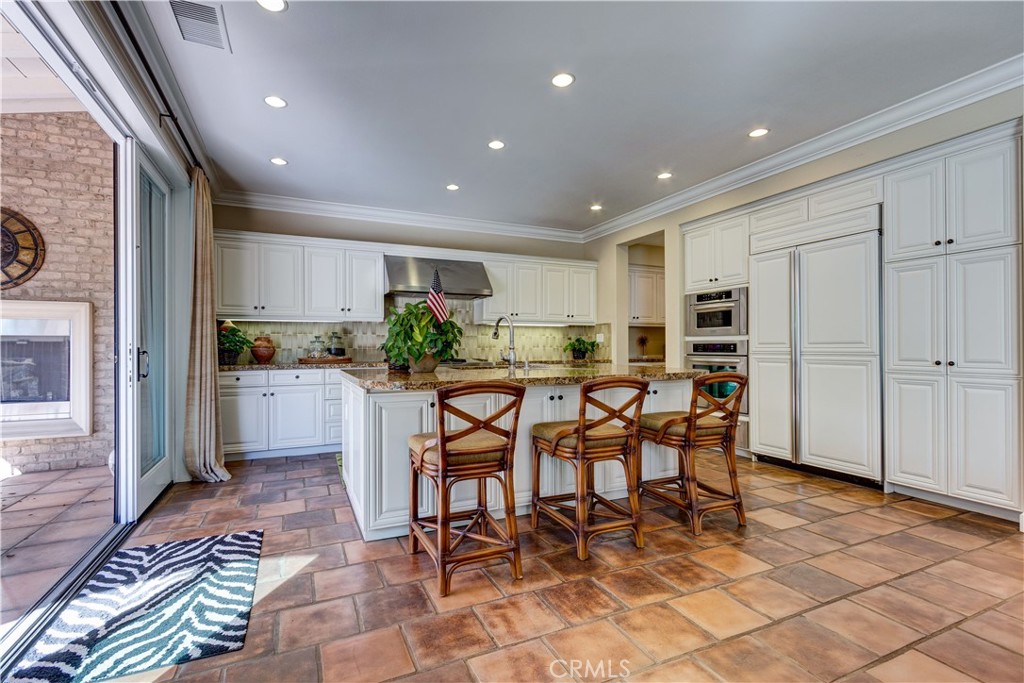 34 Great Lawn Property Photo 5