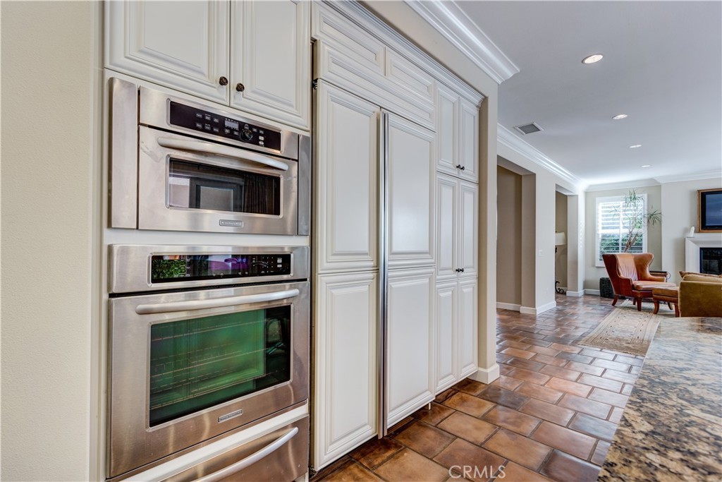 34 Great Lawn Property Photo 12