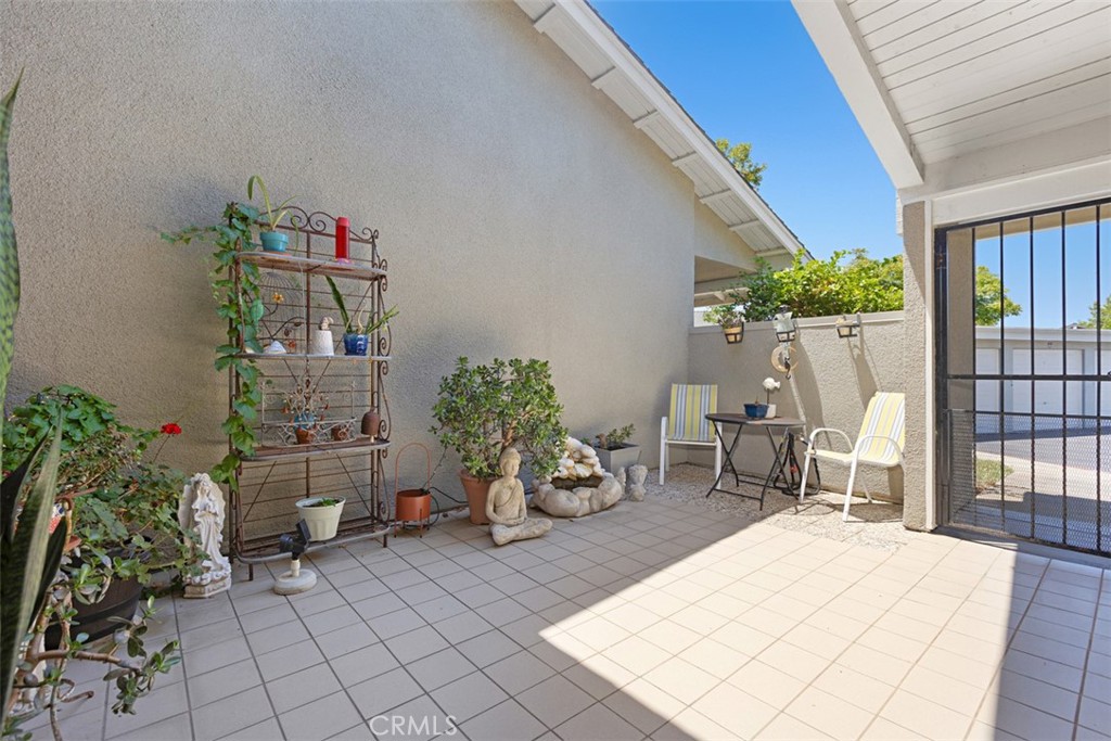 8933 Yolo 1307-b Property Photo 5