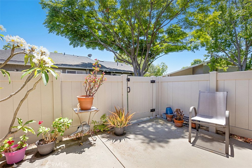 8933 Yolo 1307-b Property Photo 6
