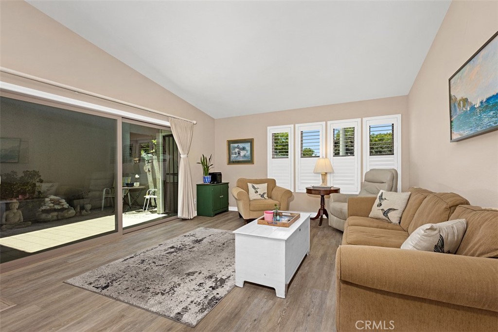 8933 Yolo 1307-b Property Photo 10