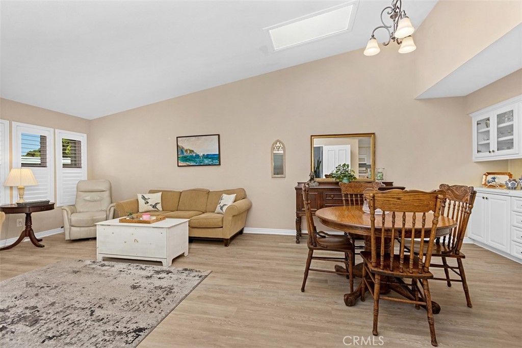 8933 Yolo 1307-b Property Photo 14