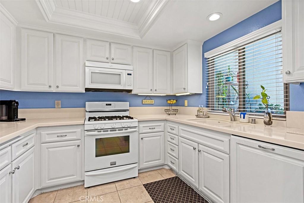 8933 Yolo 1307-b Property Photo 15