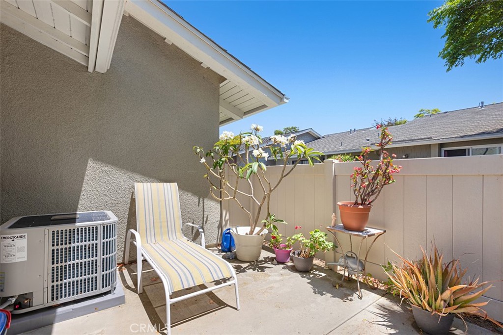 8933 Yolo 1307-b Property Photo 22