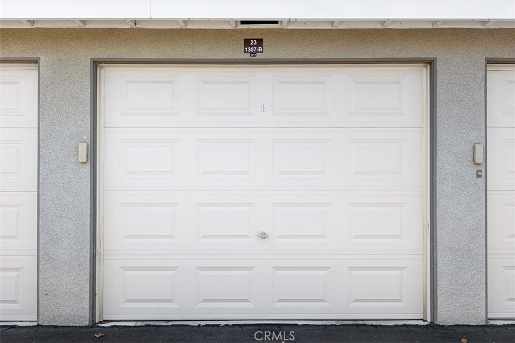 8933 Yolo 1307-b Property Photo 29