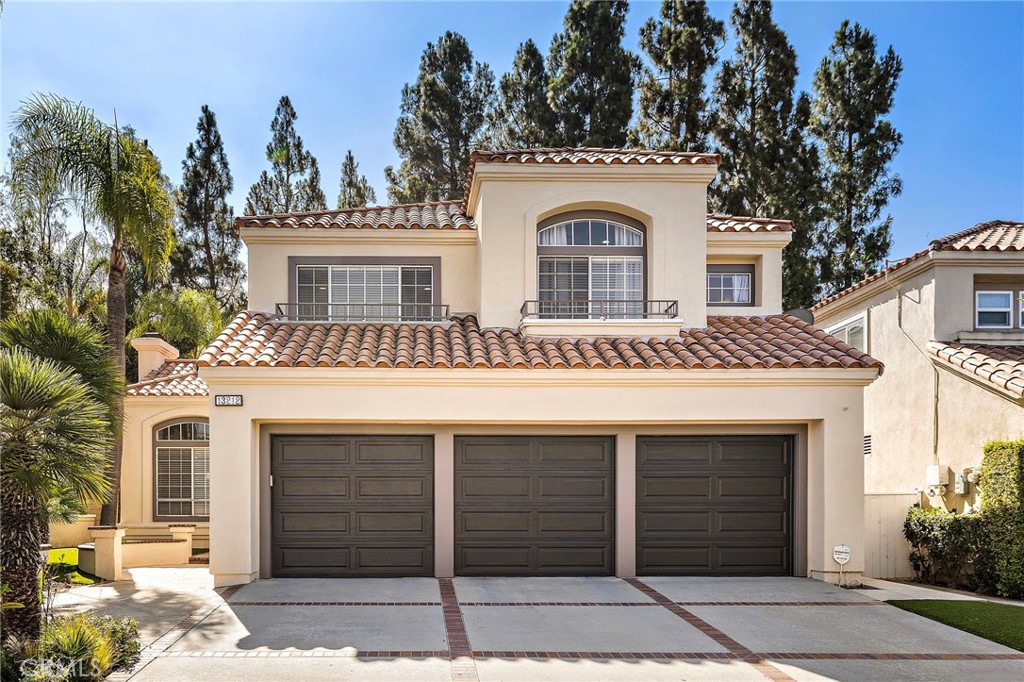 13212 Cortina Property Photo 1