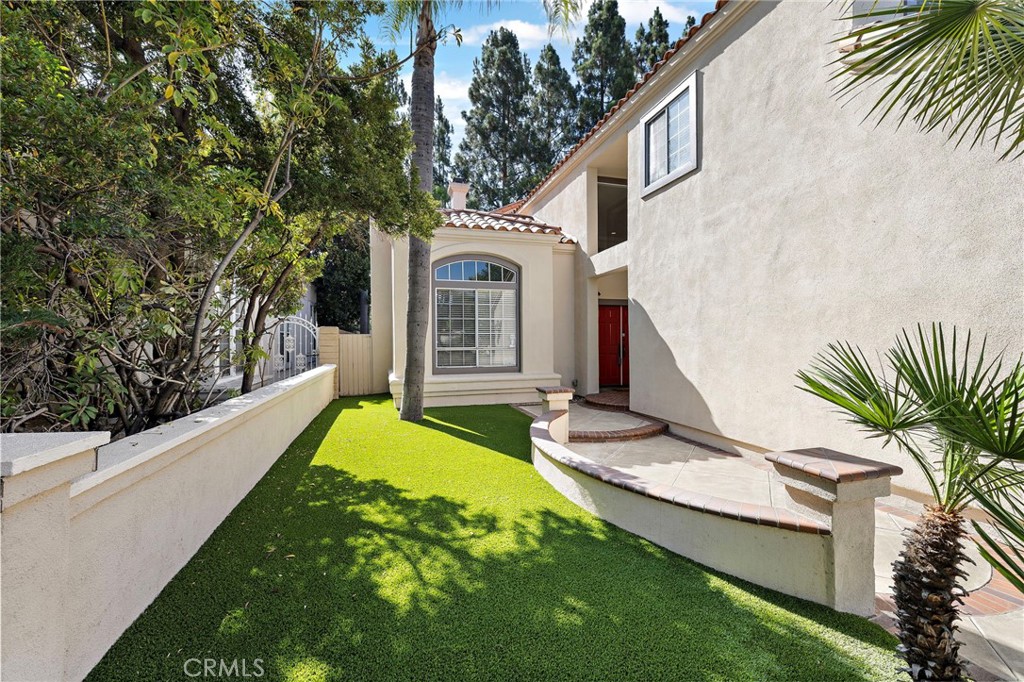13212 Cortina Property Photo 3