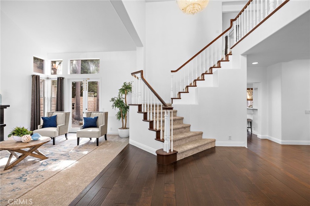 13212 Cortina Property Photo 4