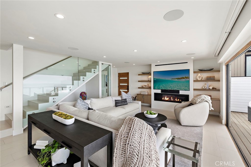 35725 Beach Road Property Photo 6