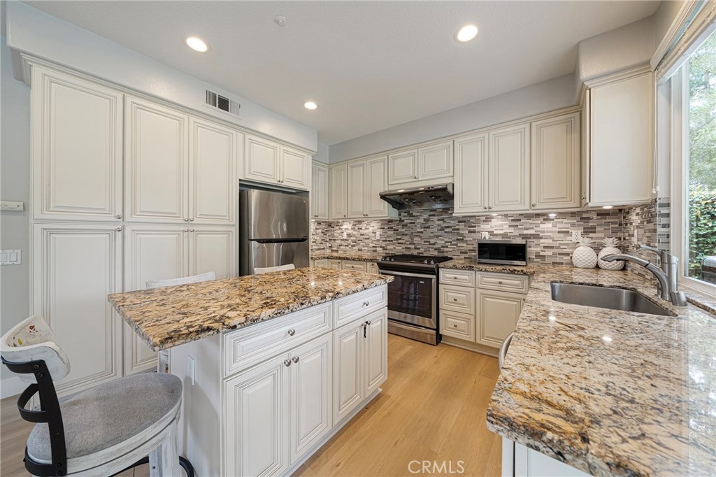 24 Silveroak Property Photo 20