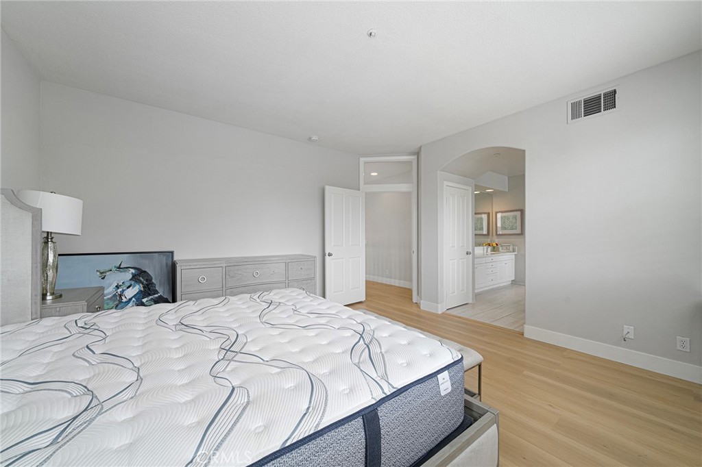 24 Silveroak Property Photo 33