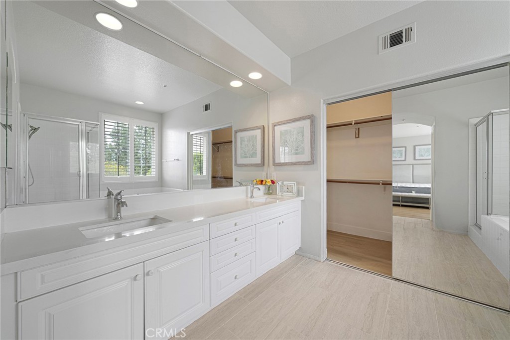 24 Silveroak Property Photo 34