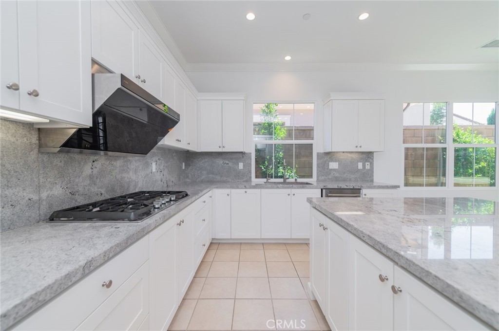 60 Quentin Property Photo 3