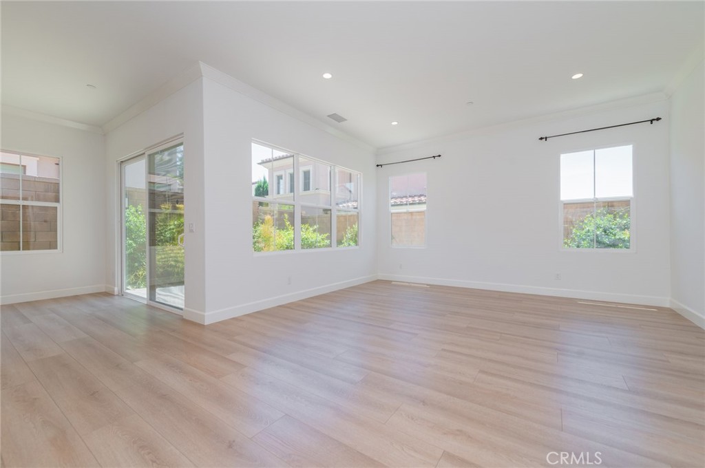 60 Quentin Property Photo 7