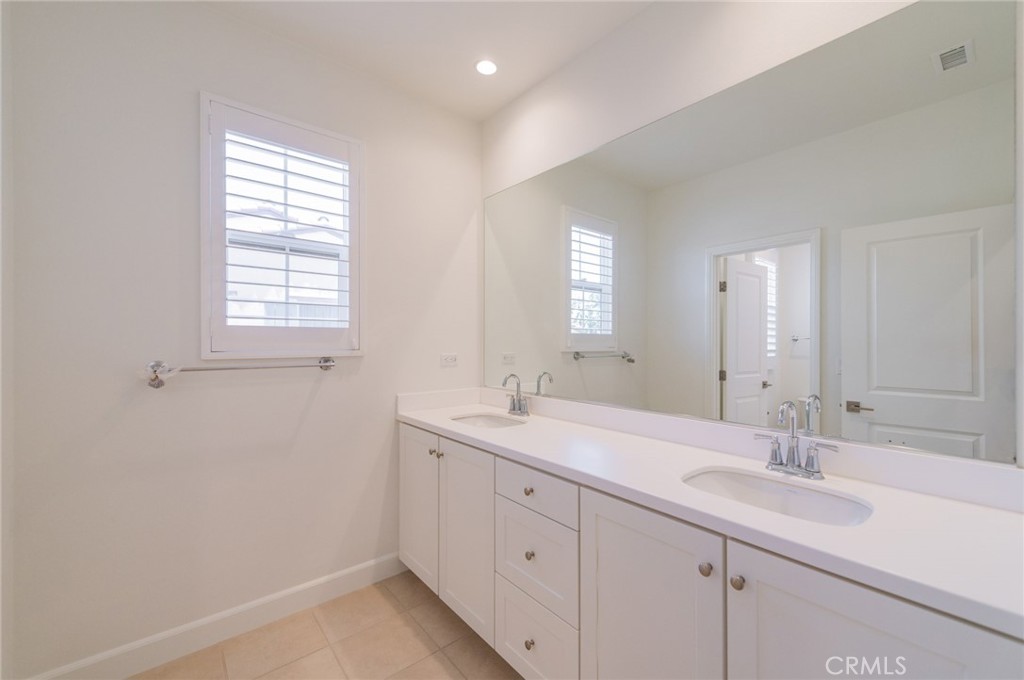 60 Quentin Property Photo 25